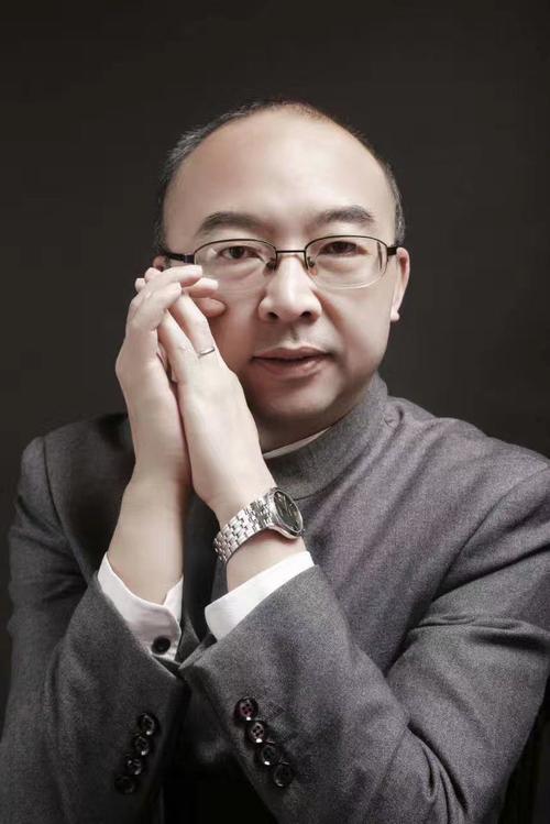 小物件疗法 系统排列本土化创新中的\'第三元\'突破